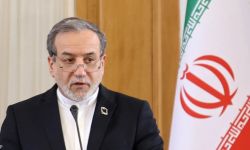 عراقجي في موسكو لتسليم رسالة من خامنئي إلى بوتين